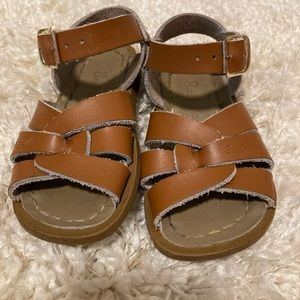 EUC Saltwater sandals toddler size 6